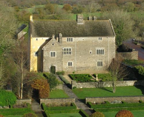 Manor House aerial view from SE